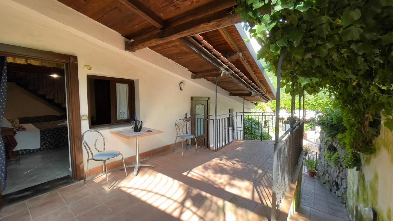 Agriturismo La Casa Del Ghiro Pimonte Exterior photo
